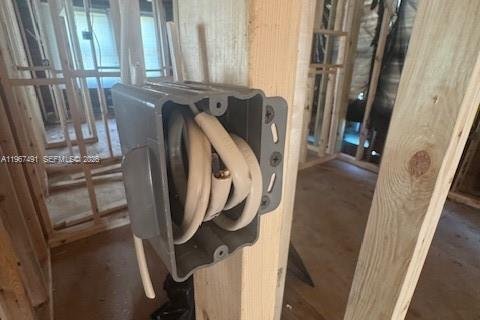 House in Miami, Florida 3 bedrooms, 80.27 sq.m. № 2028672 - photo 9