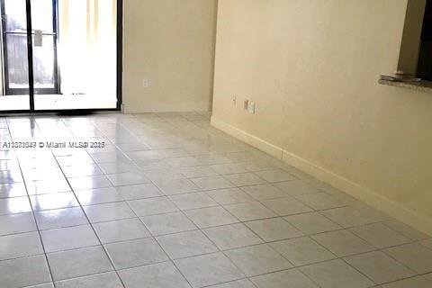 Copropriété à louer à Miami, Floride: 2 chambres, 92.9 m2 № 1929844 - photo 5