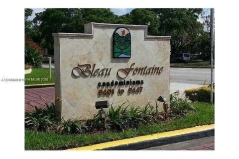 Copropriété à louer à Miami, Floride: 2 chambres, 92.9 m2 № 1929844 - photo 1