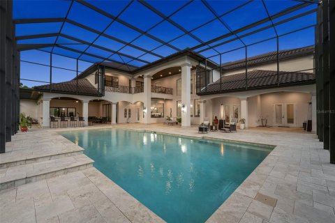 House in Brandon, Florida 6 bedrooms, 880.16 sq.m. № 2393629 - photo 4