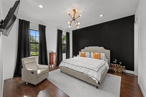 House in Brandon, Florida 6 bedrooms, 880.16 sq.m. № 2393629 - photo 30