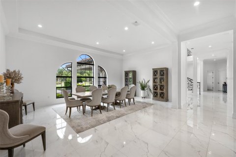 House in Brandon, Florida 6 bedrooms, 880.16 sq.m. № 2393629 - photo 23