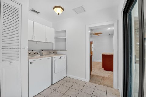 Casa en venta en Lake Worth, Florida, 3 dormitorios, 146.32 m2 № 1941459 - foto 20