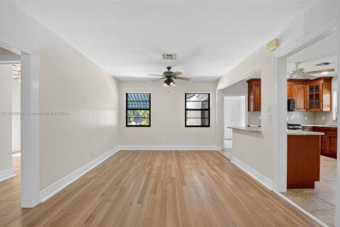 Casa en venta en Lake Worth, Florida, 3 dormitorios, 146.32 m2 № 1941459 - foto 8