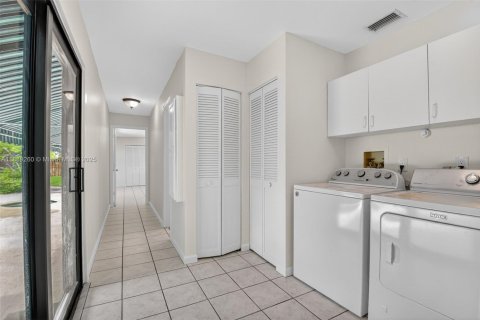 Casa en venta en Lake Worth, Florida, 3 dormitorios, 146.32 m2 № 1941459 - foto 19