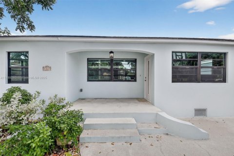 Casa en venta en Lake Worth, Florida, 3 dormitorios, 146.32 m2 № 1941459 - foto 6