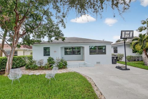 Casa en venta en Lake Worth, Florida, 3 dormitorios, 146.32 m2 № 1941459 - foto 2