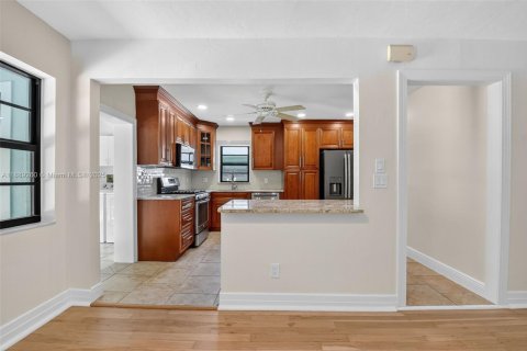 Casa en venta en Lake Worth, Florida, 3 dormitorios, 146.32 m2 № 1941459 - foto 10