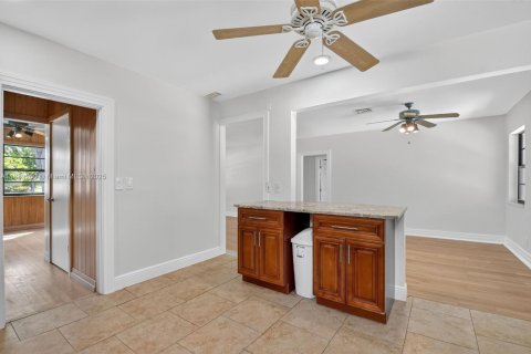 Casa en venta en Lake Worth, Florida, 3 dormitorios, 146.32 m2 № 1941459 - foto 17