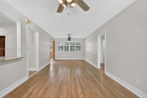 Casa en venta en Lake Worth, Florida, 3 dormitorios, 146.32 m2 № 1941459 - foto 18