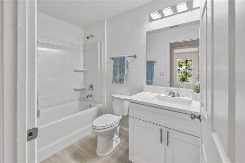 Купить виллу или дом в Деланд, Флорида 8 комнат, 121.52м2, № 2211414 - фото 11