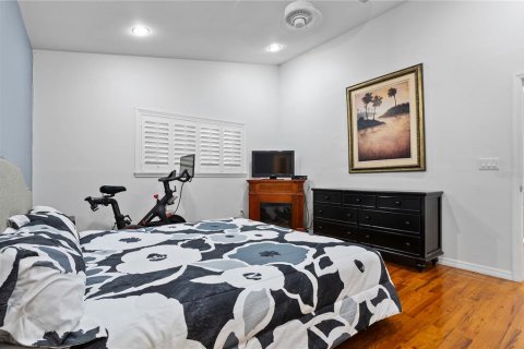 House in Winter Park, Florida 4 bedrooms, 201.88 sq.m. № 1844567 - photo 23