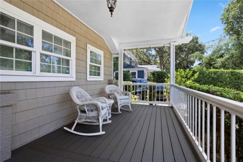 House in Winter Park, Florida 4 bedrooms, 201.88 sq.m. № 1844567 - photo 4
