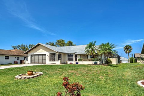House in Venice, Florida 2 bedrooms, 169.27 sq.m. № 1746779 - photo 1