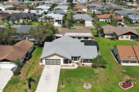 House in Venice, Florida 2 bedrooms, 169.27 sq.m. № 1746779 - photo 3