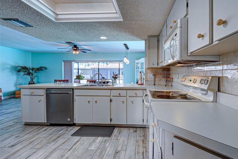 House in Venice, Florida 2 bedrooms, 169.27 sq.m. № 1746779 - photo 20