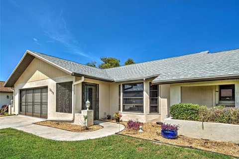 House in Venice, Florida 2 bedrooms, 169.27 sq.m. № 1746779 - photo 2