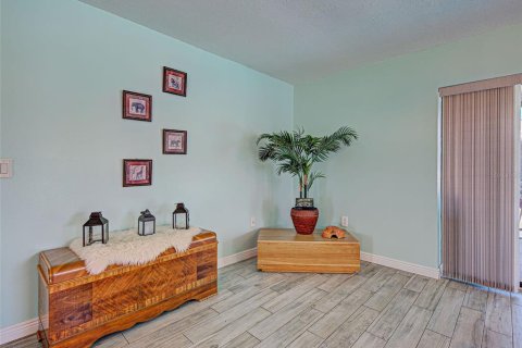 House in Venice, Florida 2 bedrooms, 169.27 sq.m. № 1746779 - photo 12