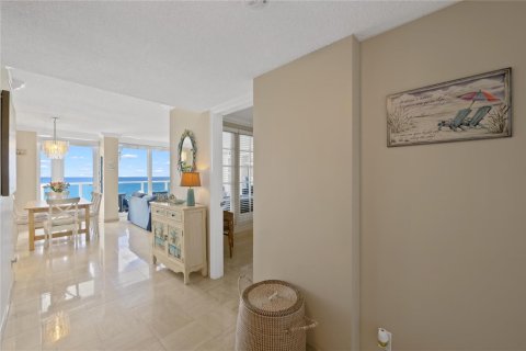 Condo in Fort Lauderdale, Florida, 2 bedrooms  № 2246517 - photo 26