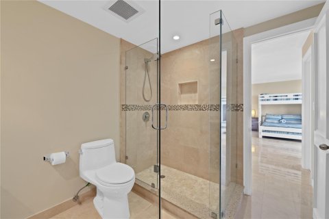 Condo in Fort Lauderdale, Florida, 2 bedrooms  № 2246517 - photo 20