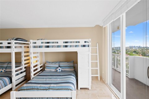 Condo in Fort Lauderdale, Florida, 2 bedrooms  № 2246517 - photo 17