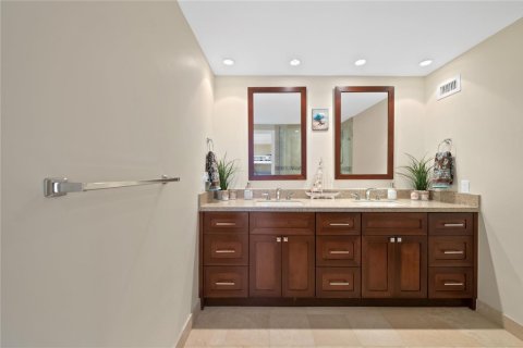 Condo in Fort Lauderdale, Florida, 2 bedrooms  № 2246517 - photo 21