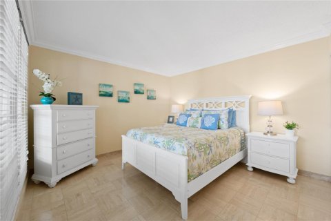 Condo in Fort Lauderdale, Florida, 2 bedrooms  № 2246517 - photo 22