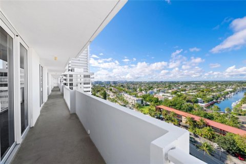 Condo in Fort Lauderdale, Florida, 2 bedrooms  № 2246517 - photo 28