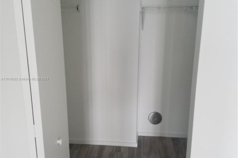 Купить кондоминиум в Майами, Флорида 2 спальни, 116.41м2, № 2053652 - фото 13