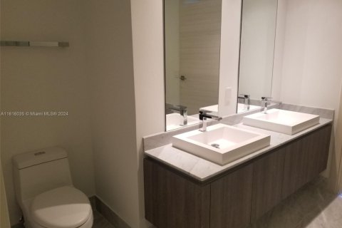 Купить кондоминиум в Майами, Флорида 2 спальни, 116.41м2, № 2053652 - фото 7