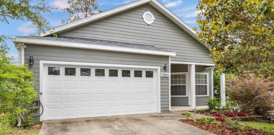 House in Alachua, Florida 3 bedrooms, 138.05 sq.m. № 1679068