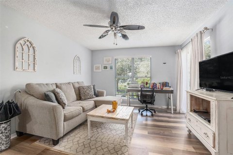 Condo in Tampa, Florida, 1 bedroom  № 1873525 - photo 5