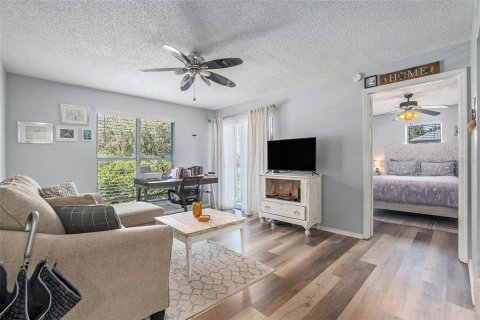 Condo in Tampa, Florida, 1 bedroom  № 1873525 - photo 6
