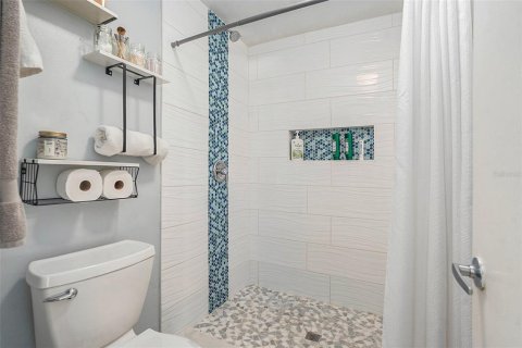 Condo in Tampa, Florida, 1 bedroom  № 1873525 - photo 15