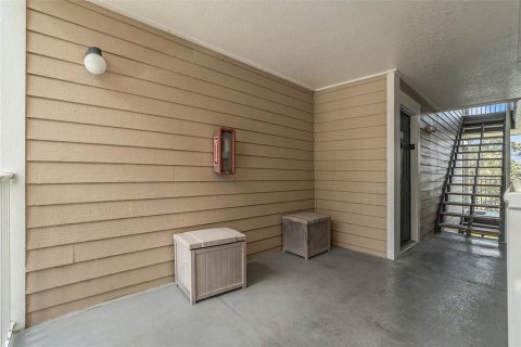 Condo in Tampa, Florida, 1 bedroom  № 1873525 - photo 19