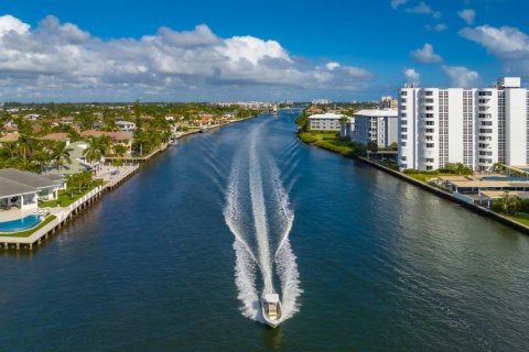 Condo in Delray Beach, Florida, 2 bedrooms  № 2082141 - photo 18