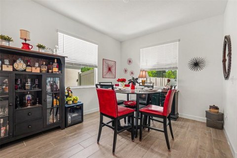 Casa en venta en Land O' Lakes, Florida, 2 dormitorios, 182 m2 № 2216604 - foto 8