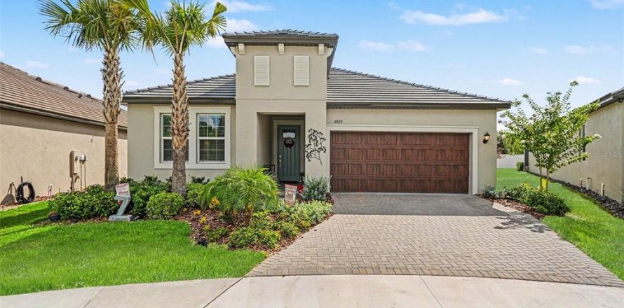 Casa en Land O' Lakes, Florida 2 dormitorios, 182 m2 № 2216604