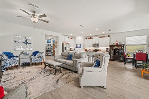 Casa en venta en Land O' Lakes, Florida, 2 dormitorios, 182 m2 № 2216604 - foto 7