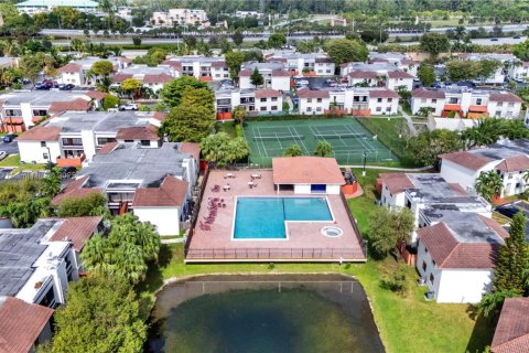 Copropriété à vendre à Miami, Floride: 3 chambres, 112.88 m2 № 2015694 - photo 6