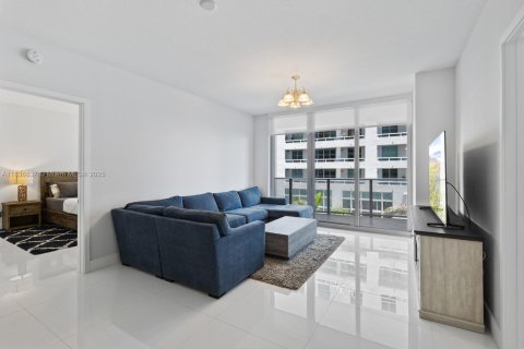 Condo in Miami, Florida, 2 bedrooms  № 1826078 - photo 5