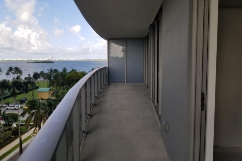 Condo in Miami, Florida, 2 bedrooms  № 1826078 - photo 21
