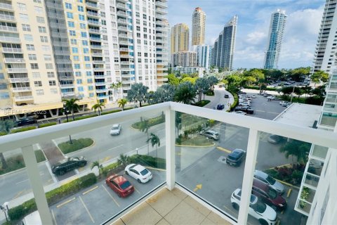 Condo in Sunny Isles Beach, Florida, 2 bedrooms  № 2035163 - photo 3
