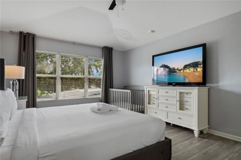 Casa en alquiler en Kissimmee, Florida, 6 dormitorios, 261.24 m2 № 1840693 - foto 6
