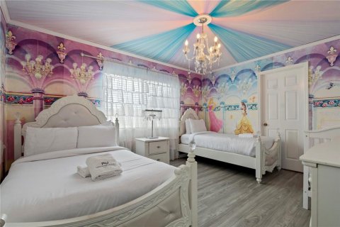 Casa en alquiler en Kissimmee, Florida, 6 dormitorios, 261.24 m2 № 1840693 - foto 9