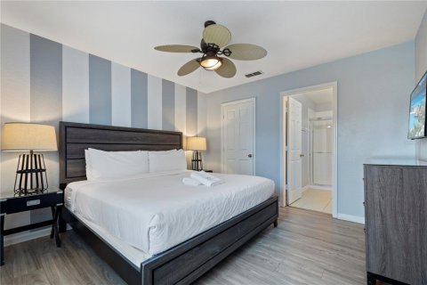 Casa en alquiler en Kissimmee, Florida, 6 dormitorios, 261.24 m2 № 1840693 - foto 27