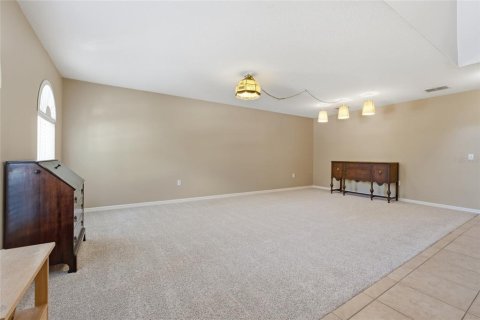 Casa en venta en Groveland, Florida, 5 dormitorios, 338.54 m2 № 2120457 - foto 6