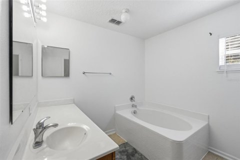 Casa en venta en Groveland, Florida, 5 dormitorios, 338.54 m2 № 2120457 - foto 18