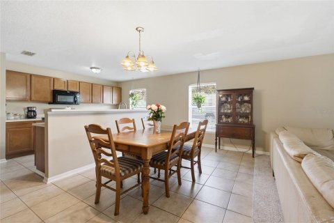 Casa en venta en Groveland, Florida, 5 dormitorios, 338.54 m2 № 2120457 - foto 12