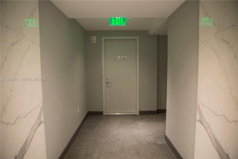 Copropriété à louer à Miami, Floride: 2 chambres, 119.01 m2 № 2051607 - photo 6